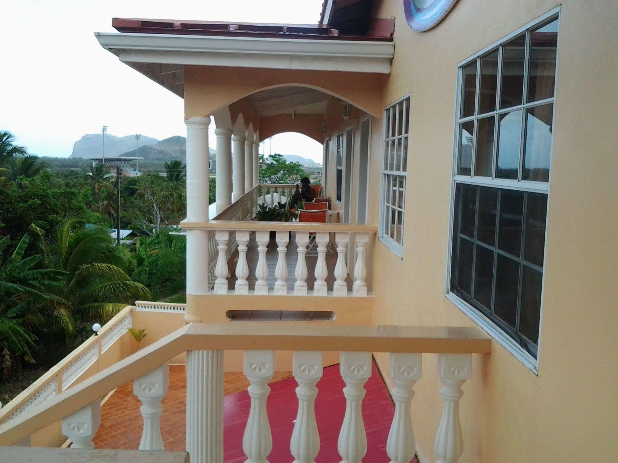 Aupic Paradise Vieux Fort Exterior photo